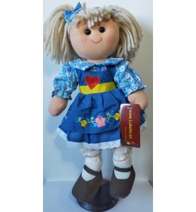 Boneca de pano com vestido...